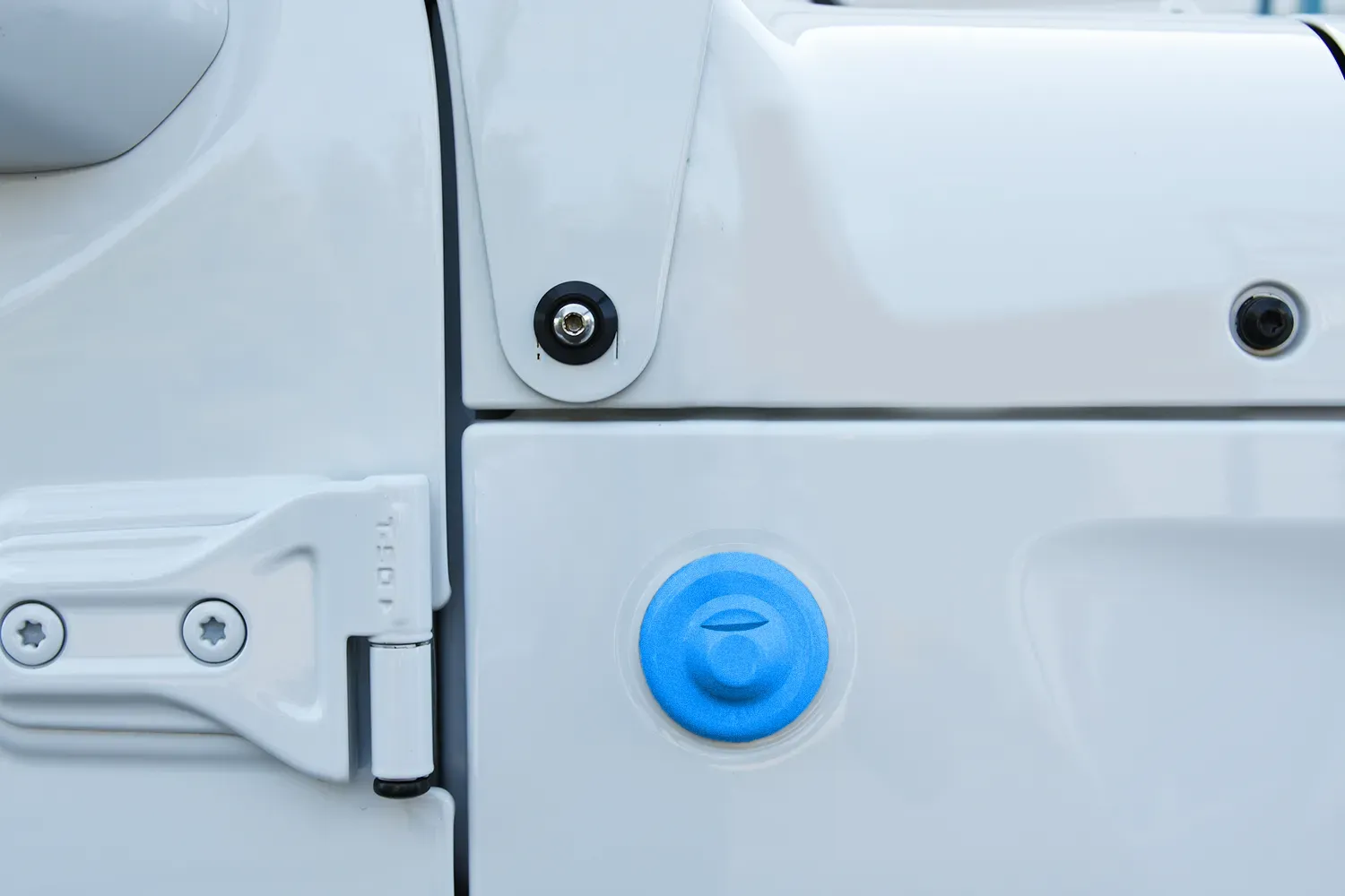 Distinction® Painted Antenna Cap (Fits JL/JT/JK)