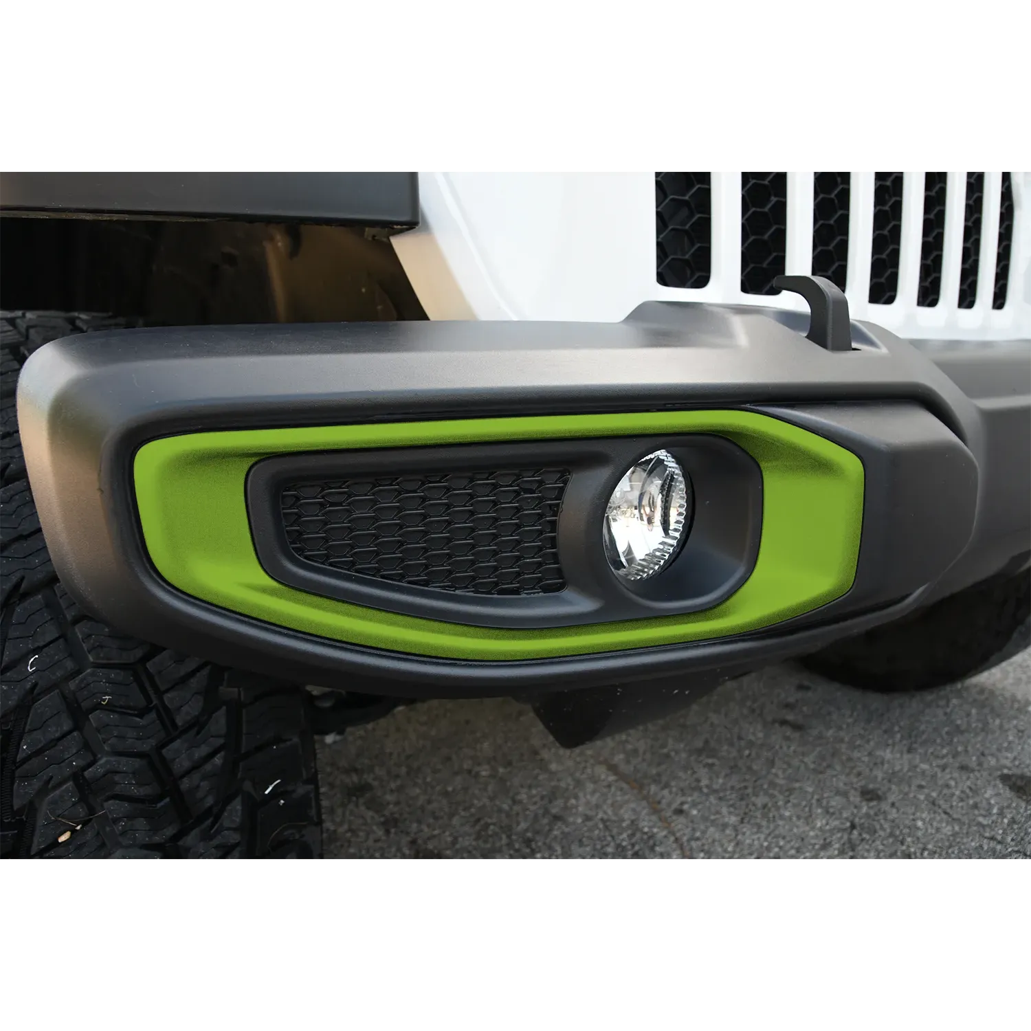Fog Trim Light Surround (Fits JL/JT)