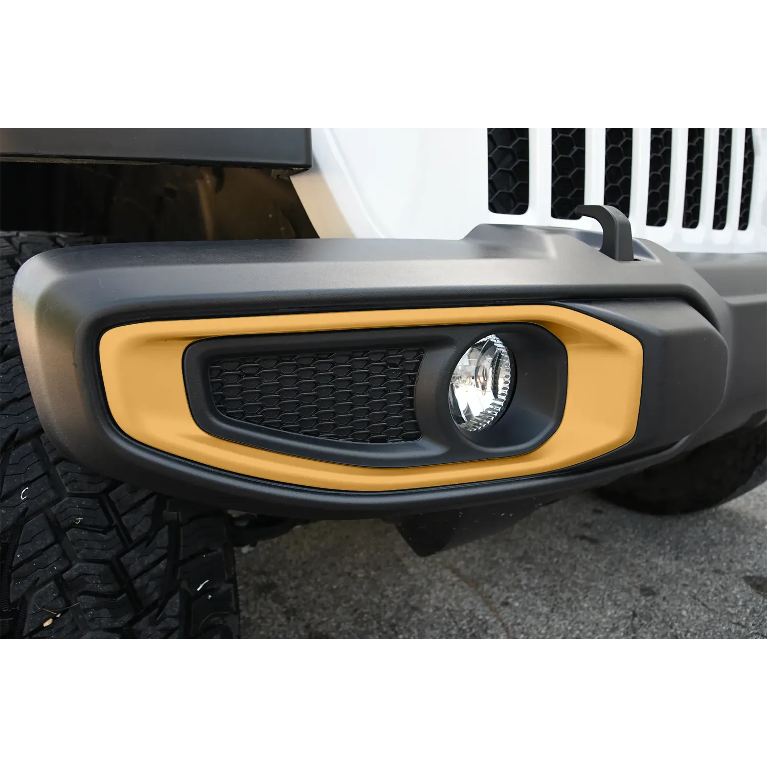 Fog Trim Light Surround (Fits JL/JT)