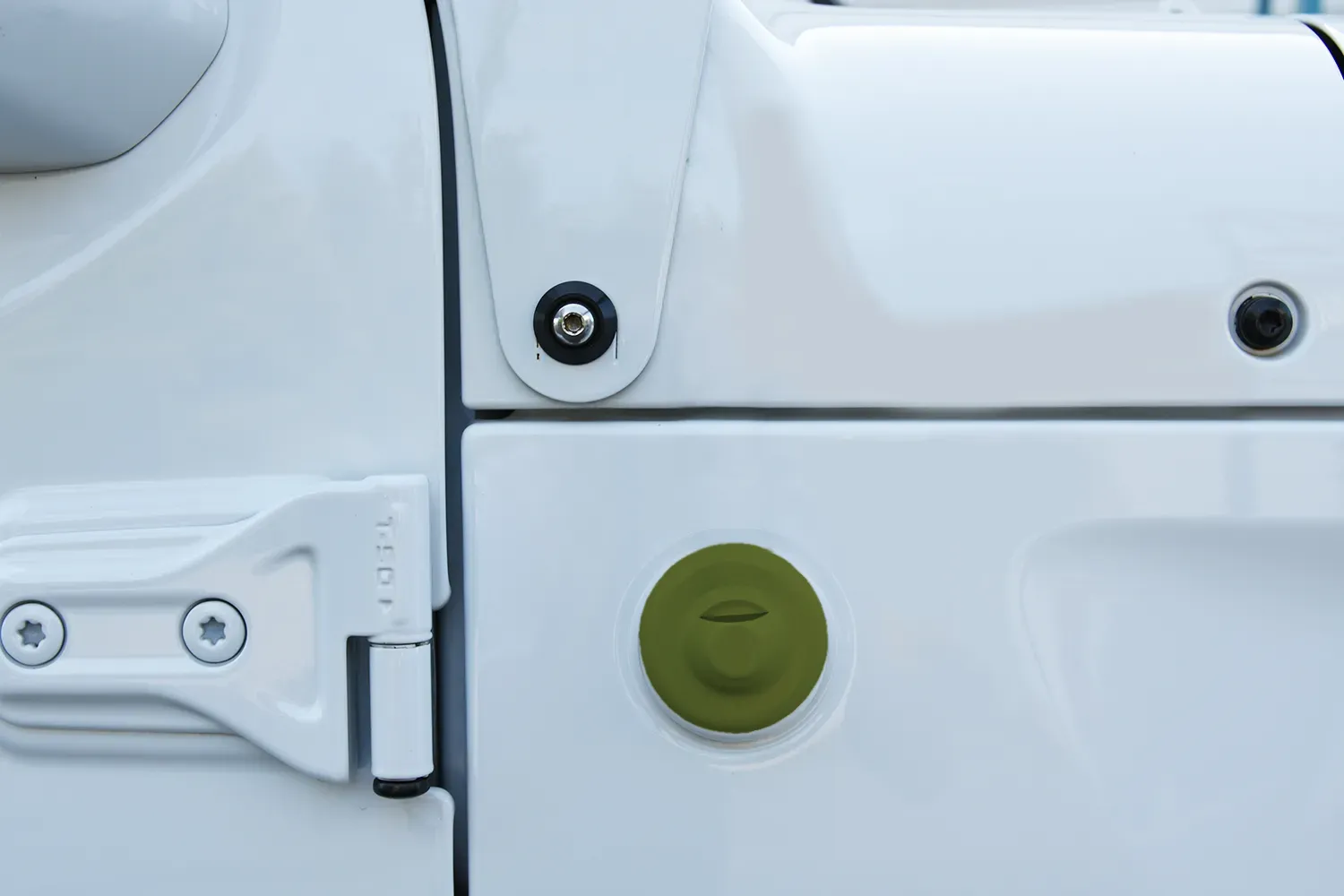 Distinction® Painted Antenna Cap (Fits JL/JT/JK)