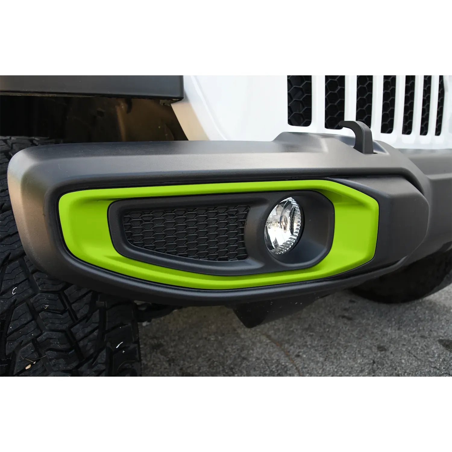 Fog Trim Light Surround (Fits JL/JT)