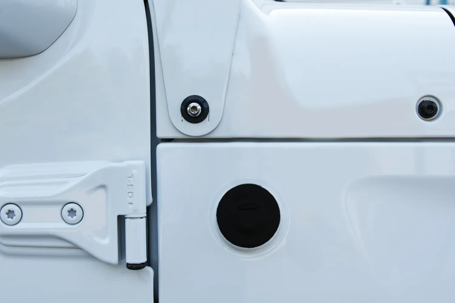 Distinction® Painted Antenna Cap (Fits JL/JT/JK)