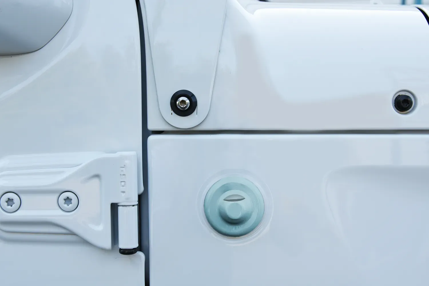 Distinction® Painted Antenna Cap (Fits JL/JT/JK)