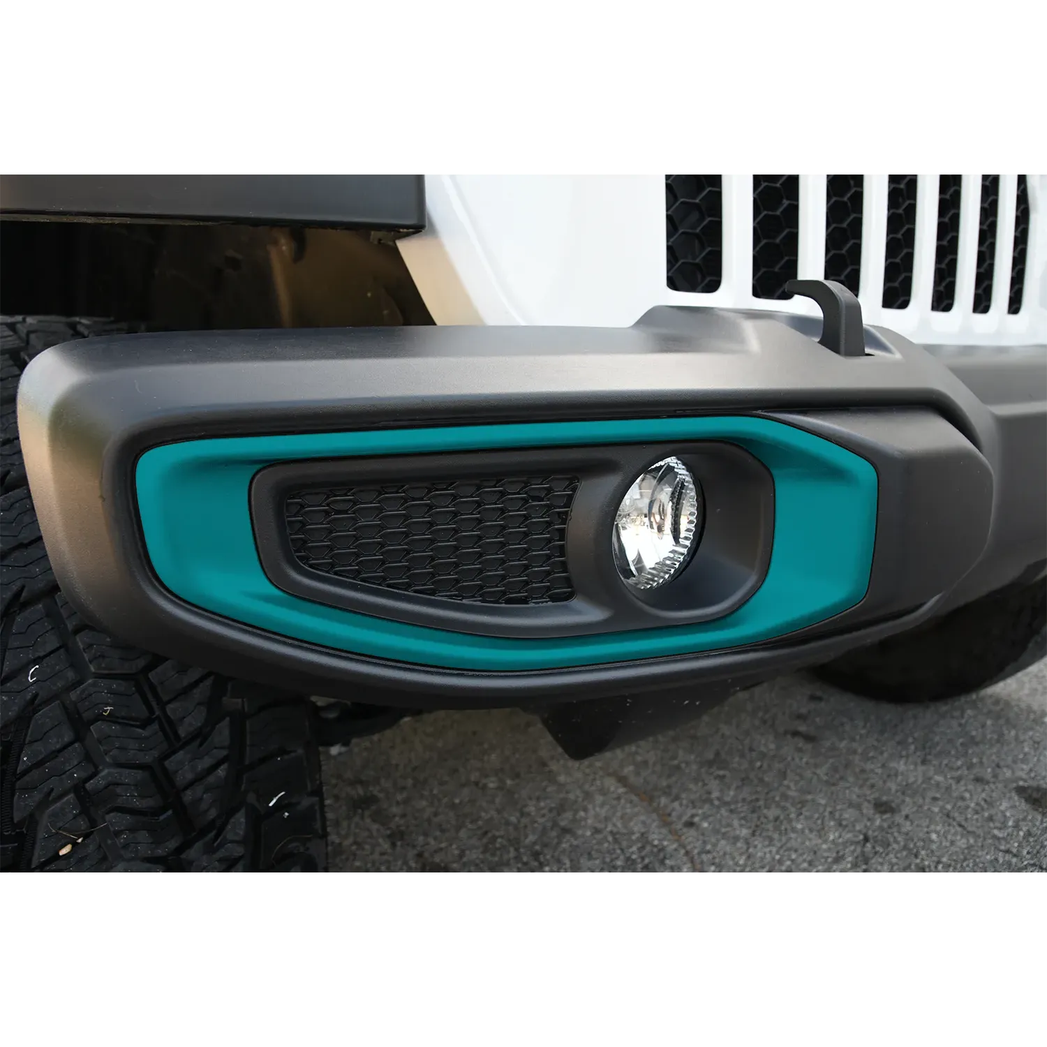 Fog Trim Light Surround (Fits JL/JT)