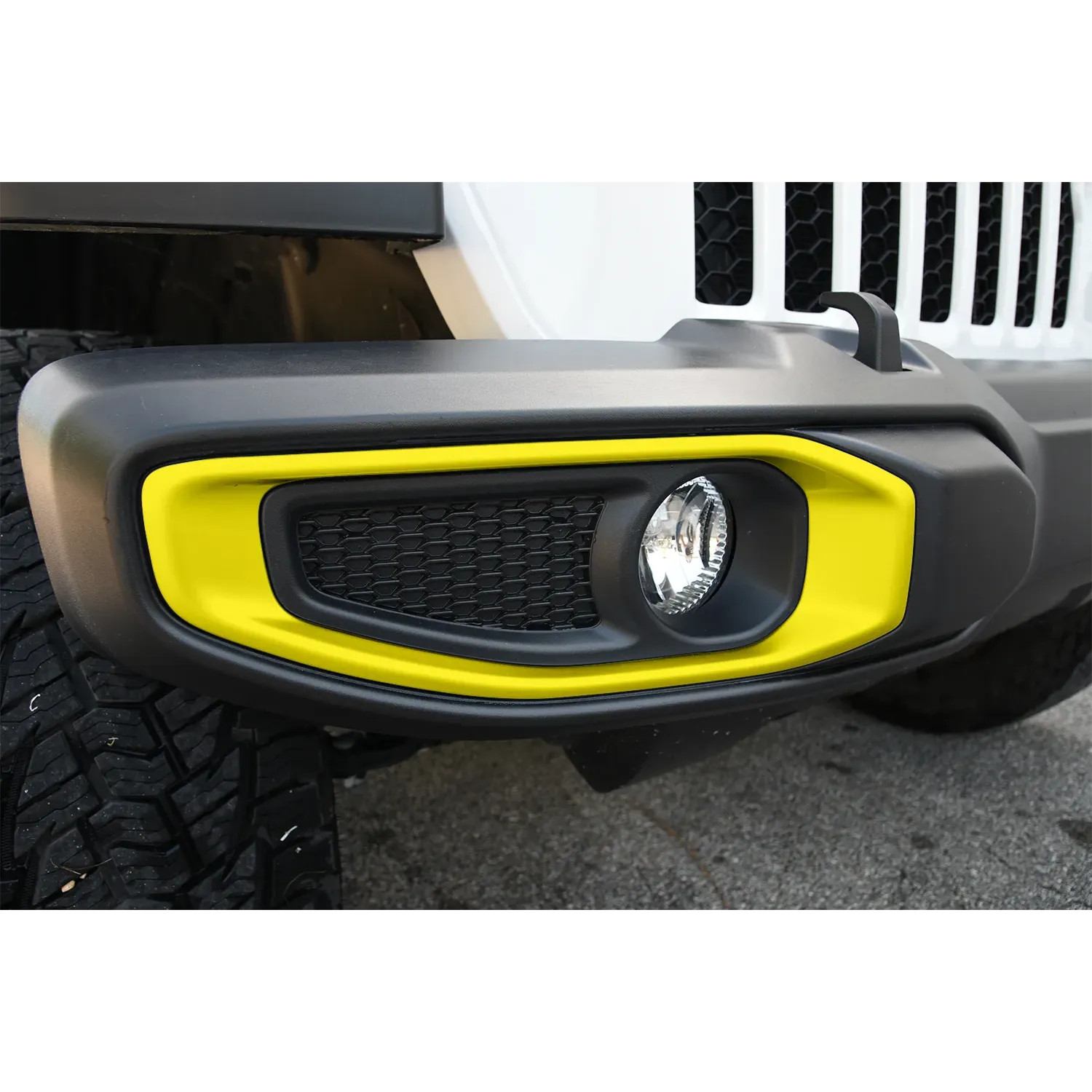 Fog Trim Light Surround (Fits JL/JT)