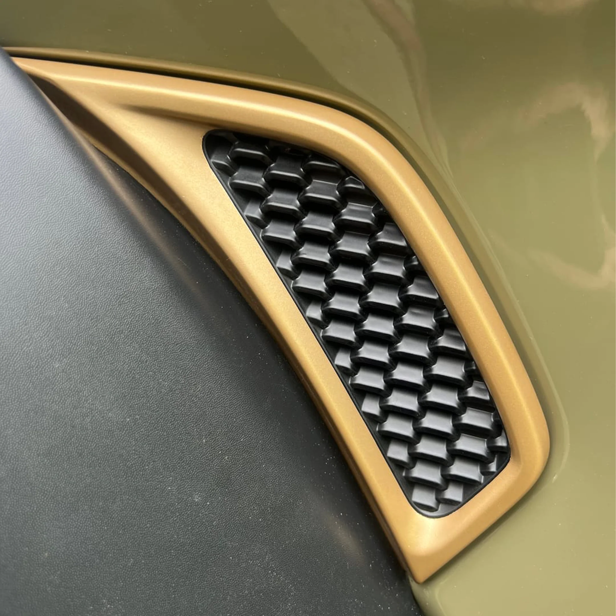 Fender Vents Single or Two-Tone Painted (Fits JL/JT) - Image 4